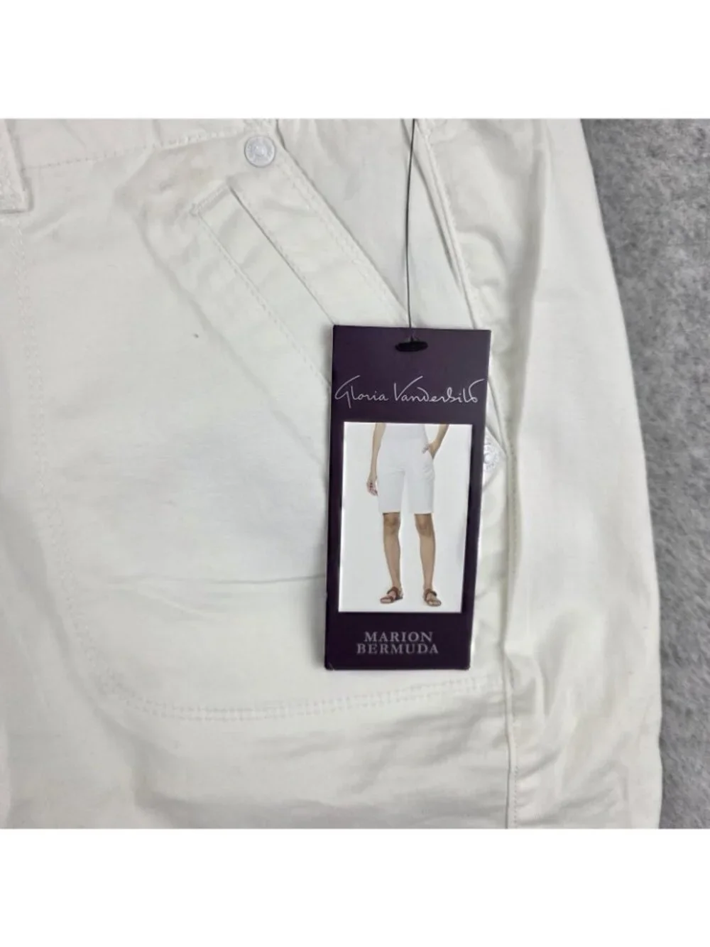Gloria Vanderbilt Marion Bermuda Shorts Womens 10 White Cargo NWT Stretch Casual